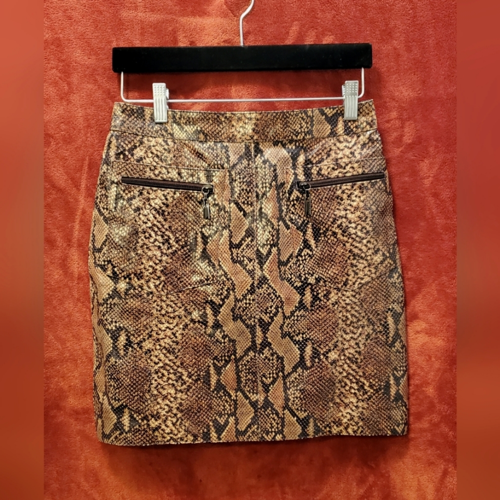 NOUCHKA ITALIAN LEATHER SNAKESKIN SKIRT(SIZE: 44/ US 4)